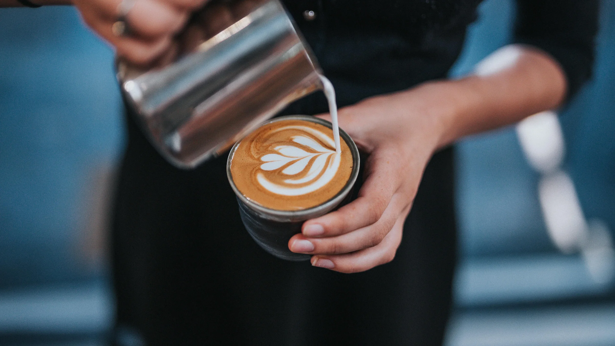 Latte Art Mastery: Elevating Coffee Craftsmanship